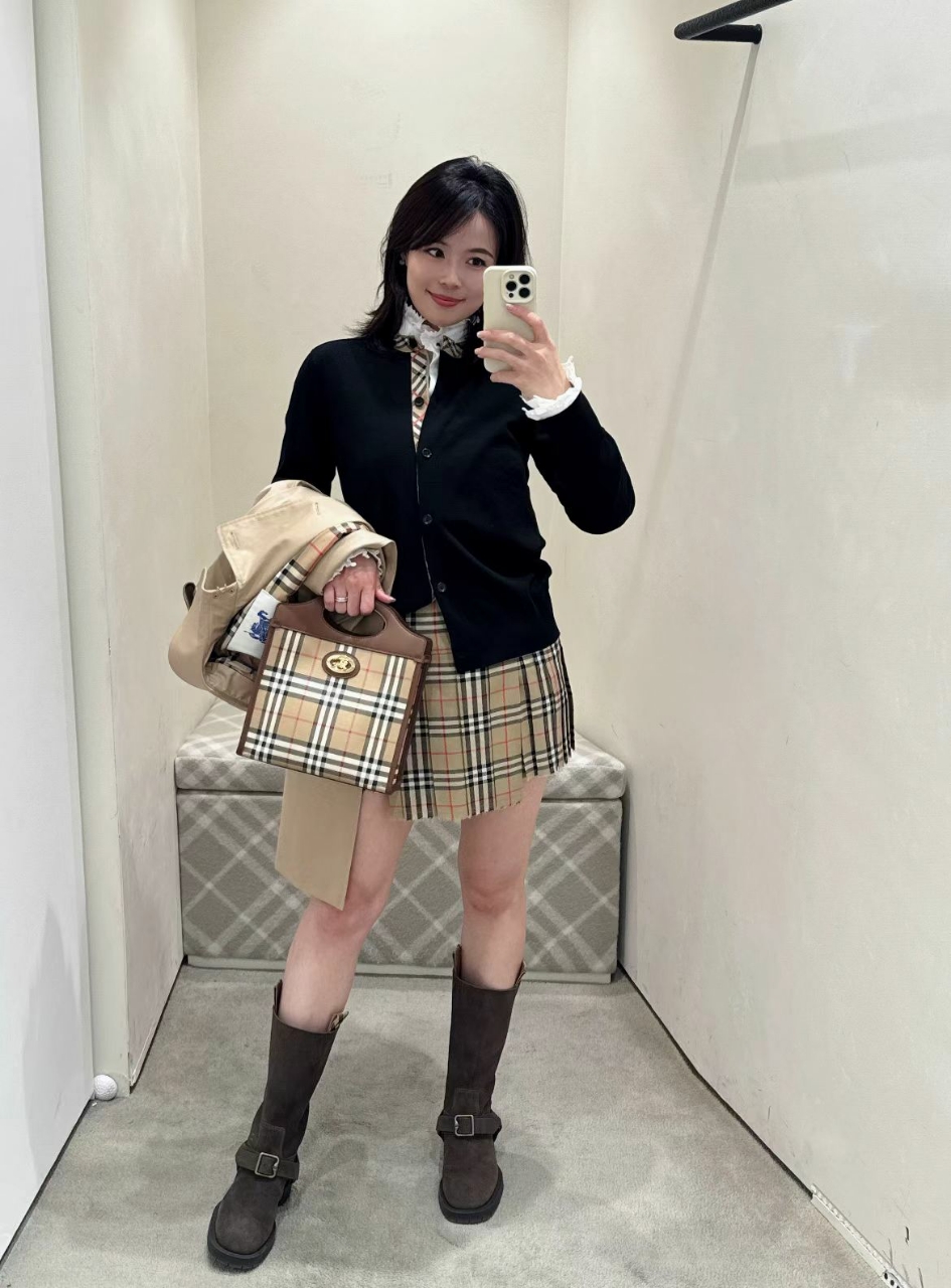 버버리 체크 가디건