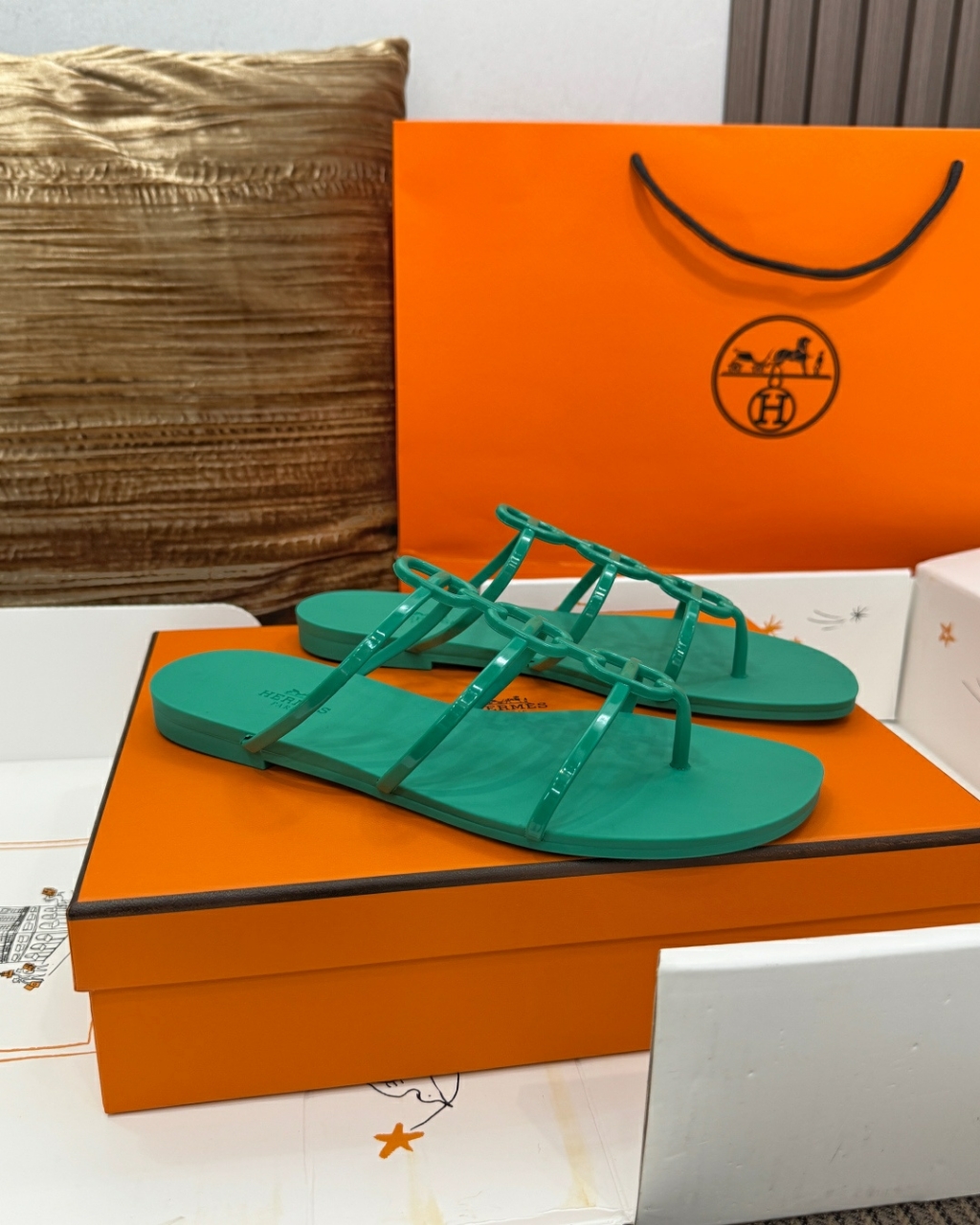에르메스 Mykonos 샌들