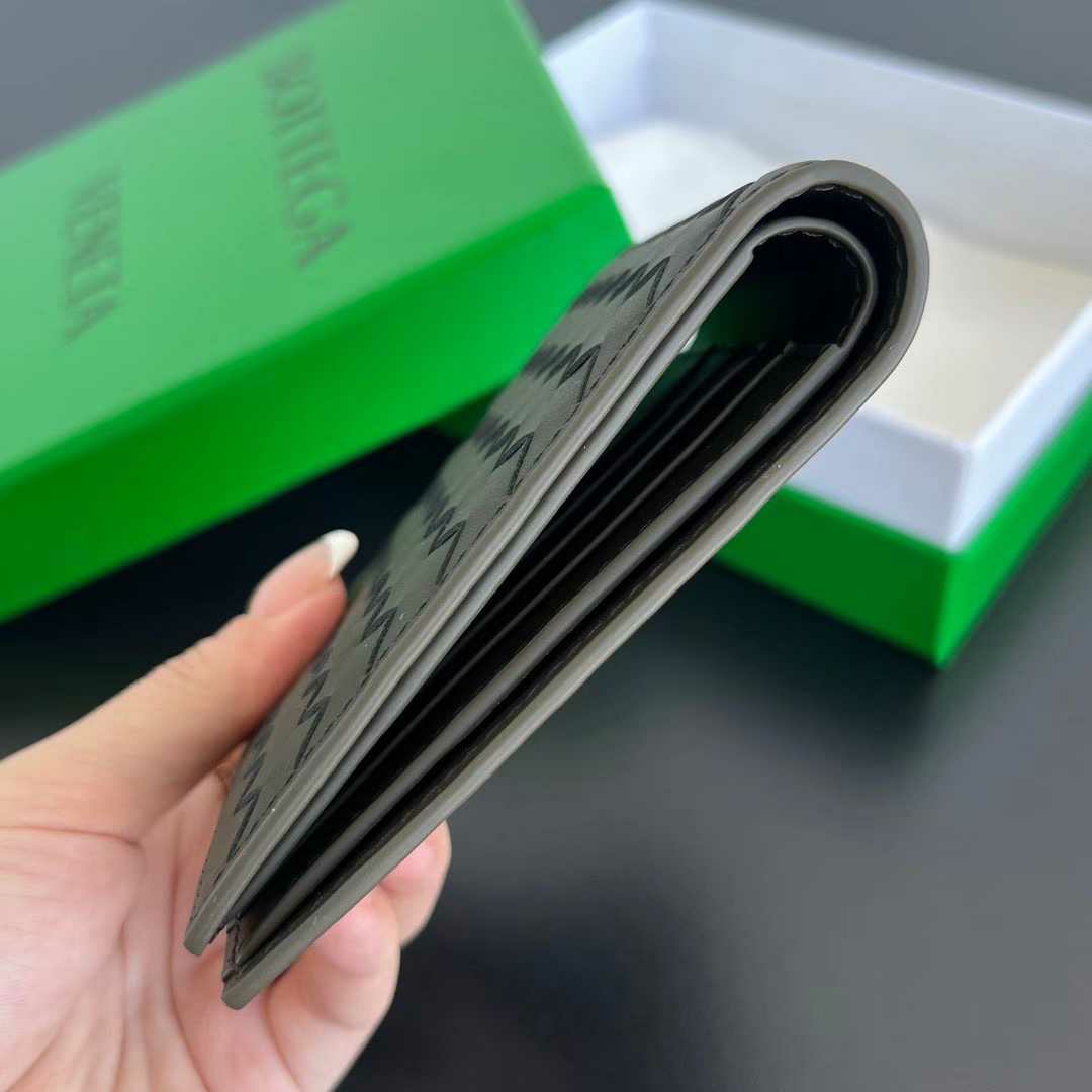 보테가베네타 피콜로 바이폴드 지갑