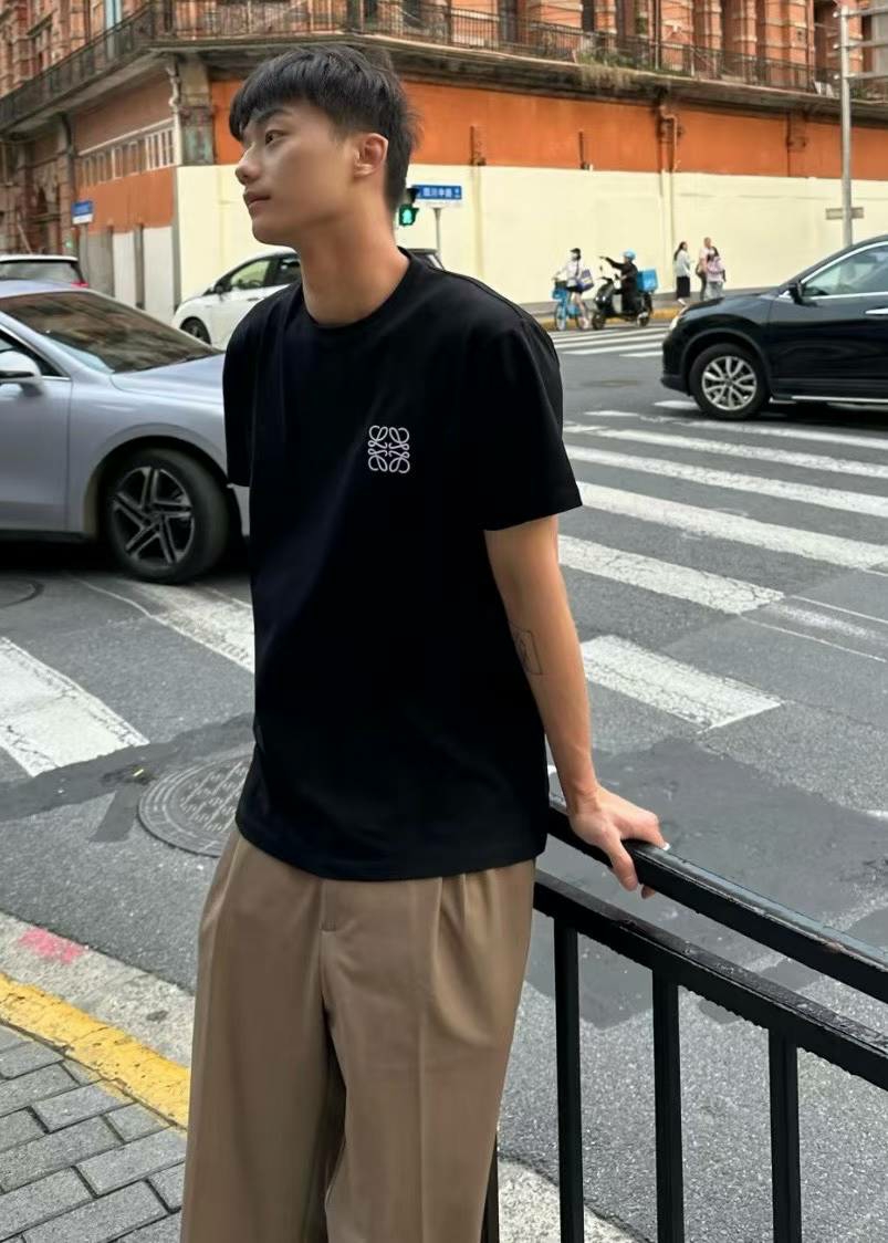로에베 아나그램 자수 티셔츠