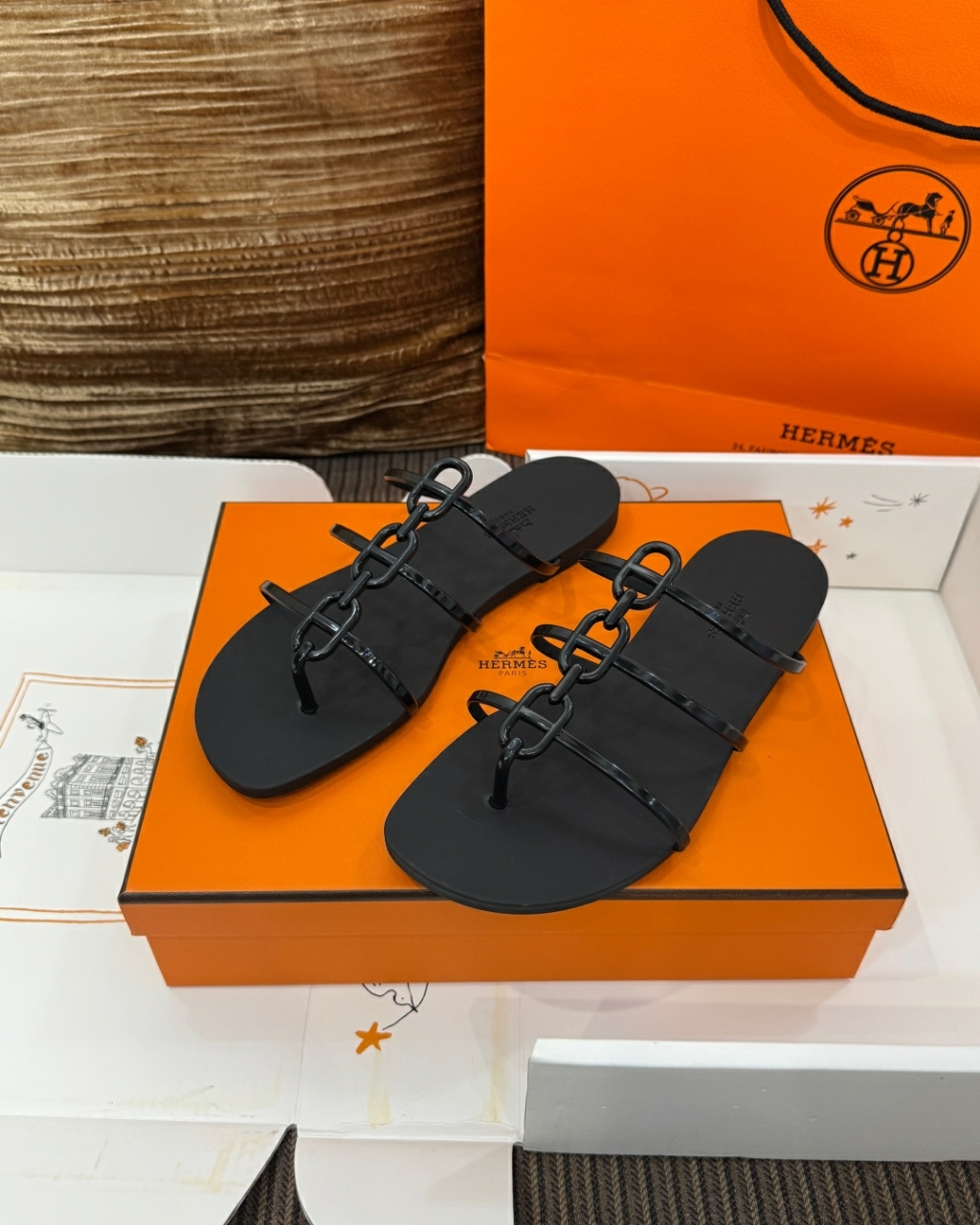에르메스 Mykonos 샌들