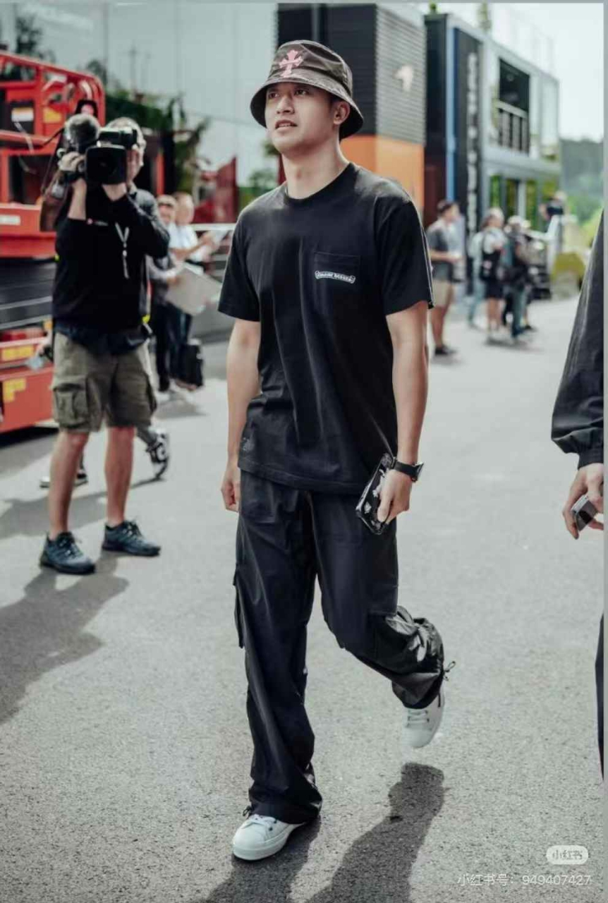 크롬하츠 레터링 포켓 티셔츠