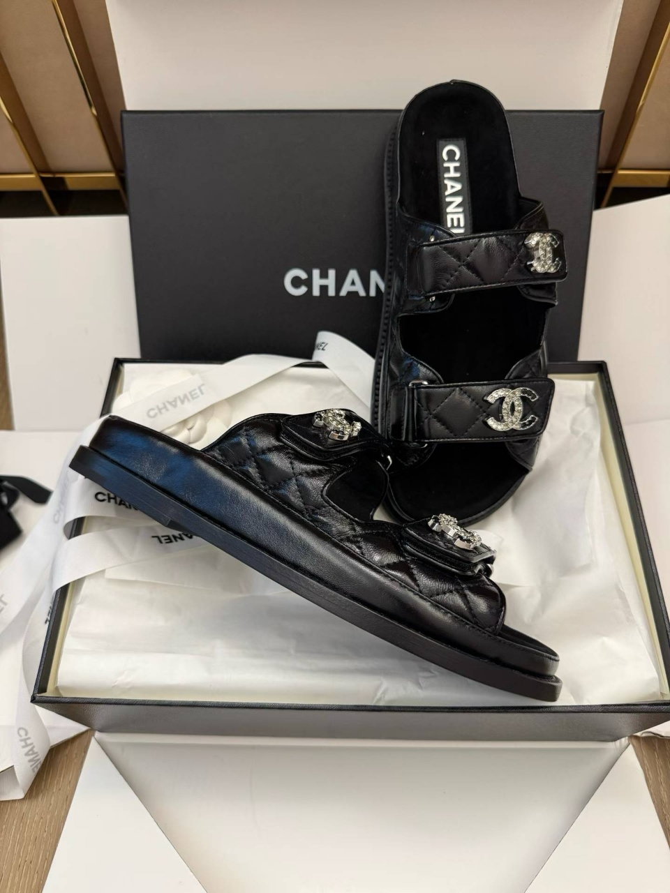 샤넬 CC로고 벨크로 샌들 *일대일 최고급 제품 Size 35 ~ 41 ( 225 ~ 265 )