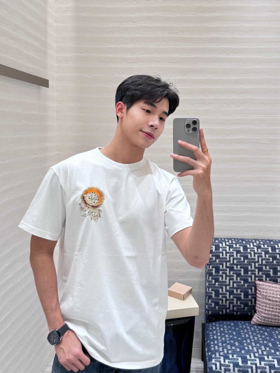 디올 비잔스 캐주얼 핏 티셔츠