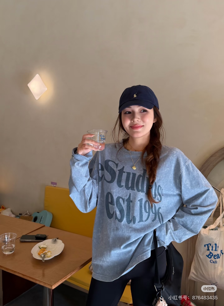 아크네스튜디오 프린트 롱 슬리브