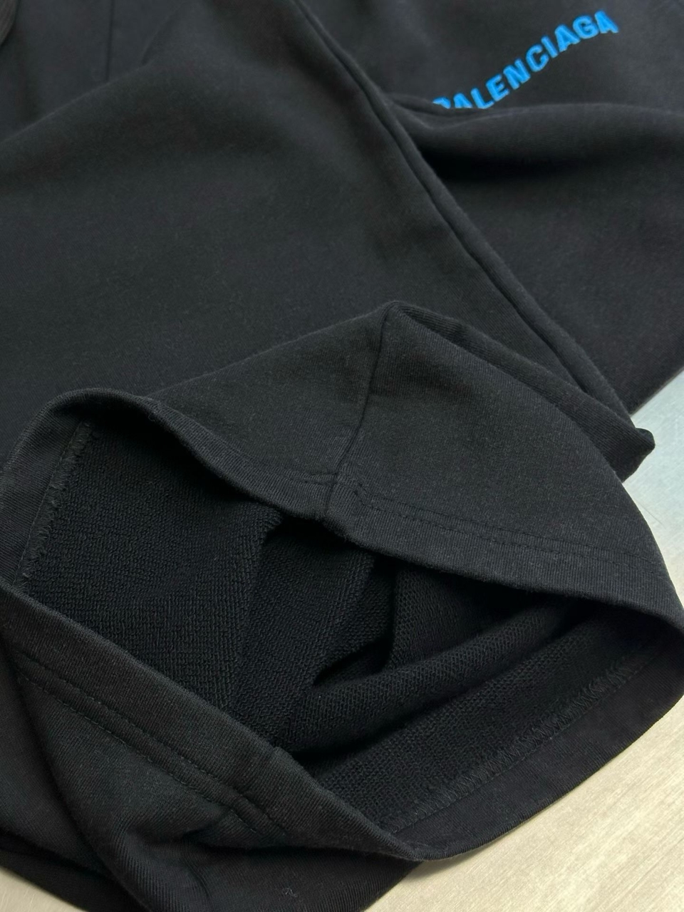 발렌시아가 로고 자수 라지 팬츠