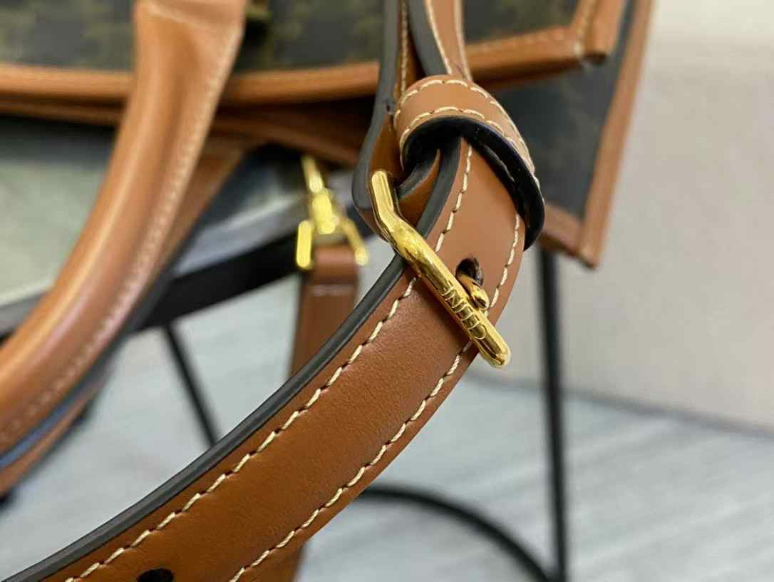 셀린느 트리옹프 호리즌탈 카바스 백