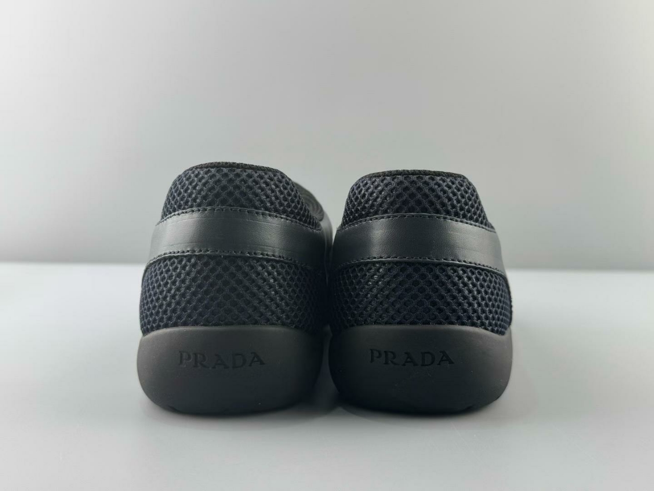 프라다 스피드락 스니커즈