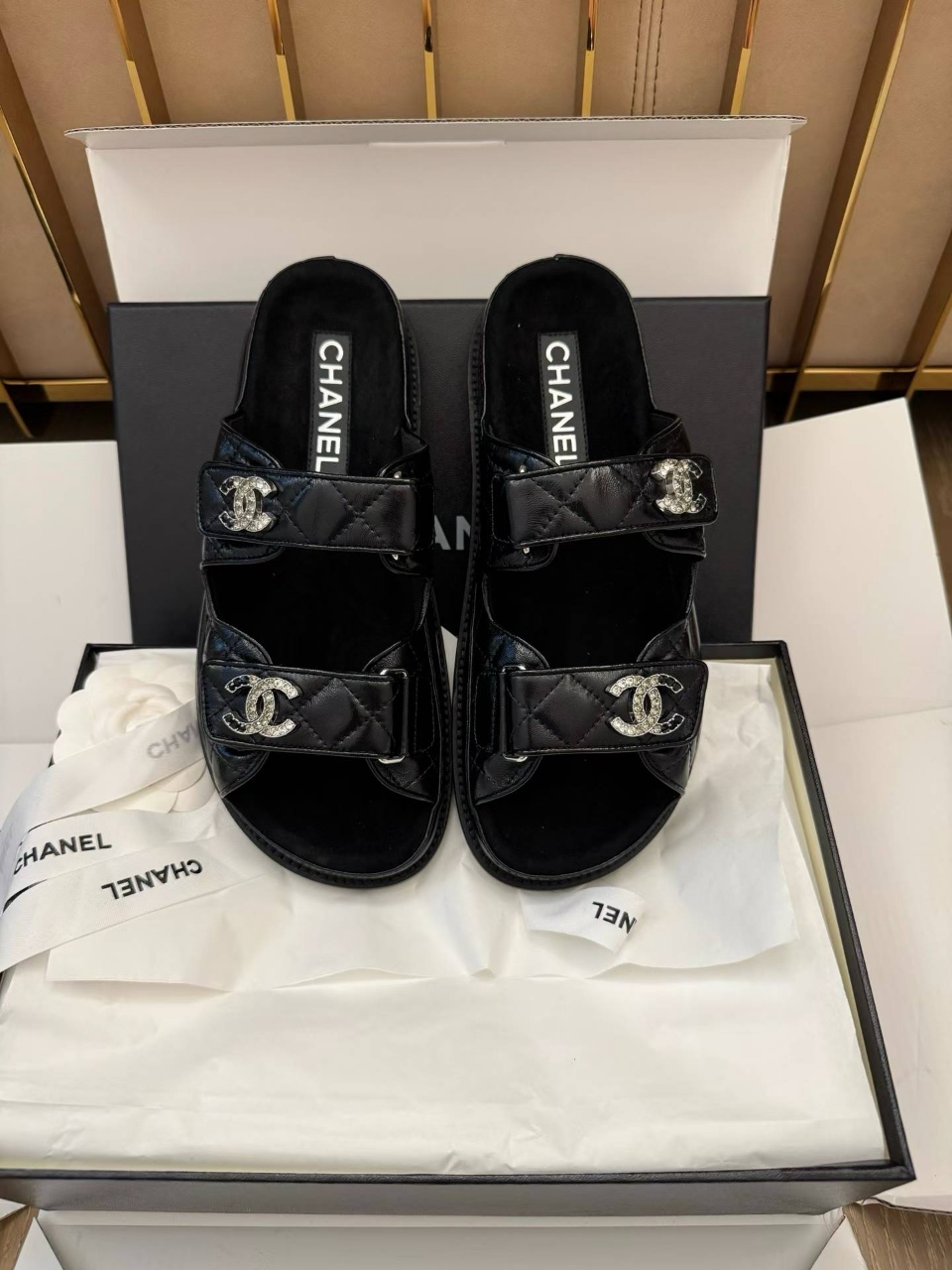 샤넬 CC로고 벨크로 샌들 *일대일 최고급 제품 Size 35 ~ 41 ( 225 ~ 265 )