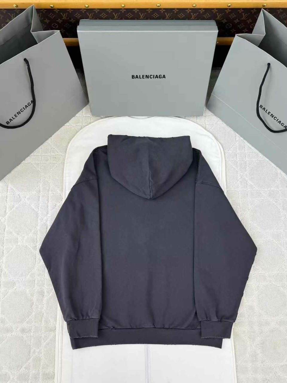 발렌시아가 3B 리퀴드 후드