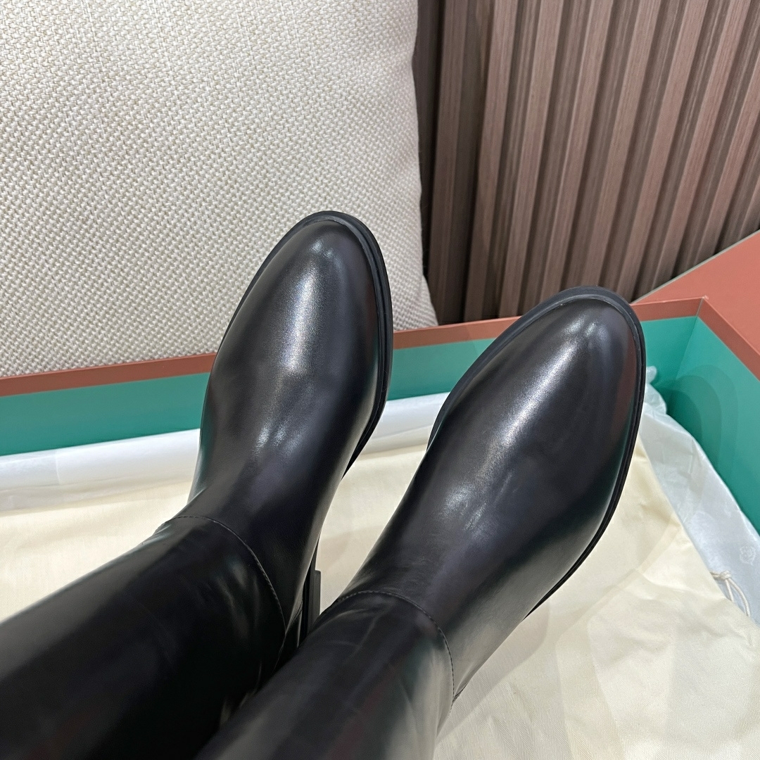 로로피아나 레더 부츠
