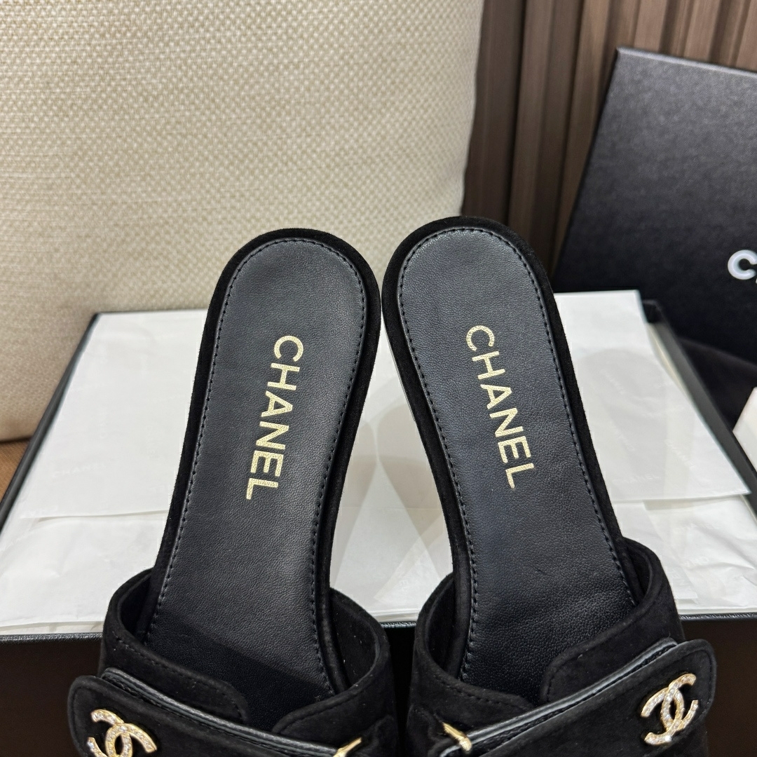 샤넬 CC로고 벨크로 스웨이드 뮬