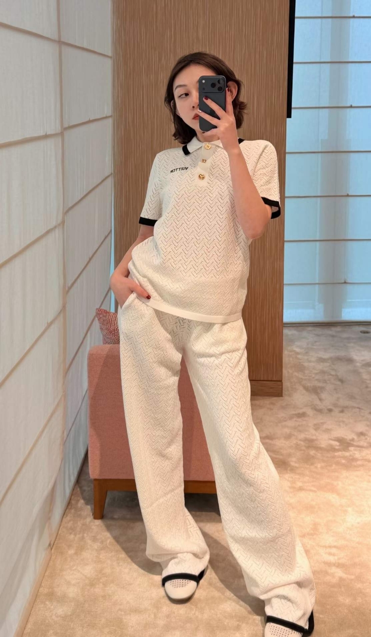 루이비통 포인텔 폴로 셔츠 . 팬츠 셋업