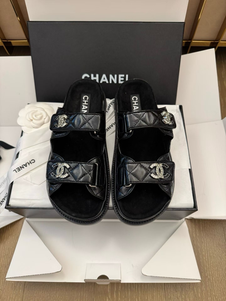 샤넬 CC로고 벨크로 샌들 *일대일 최고급 제품 Size 35 ~ 41 ( 225 ~ 265 )