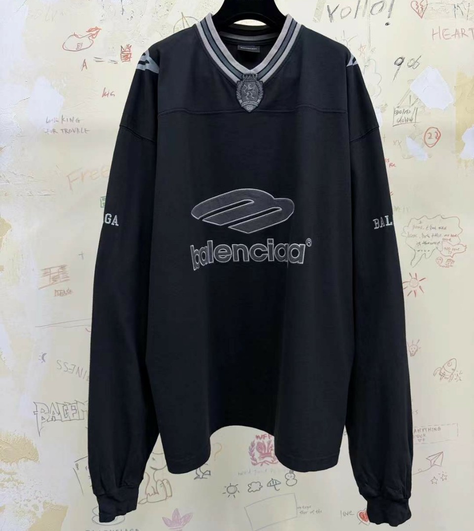 발렌시아가 3B 풋볼 롱슬리브 V넥 티셔츠
