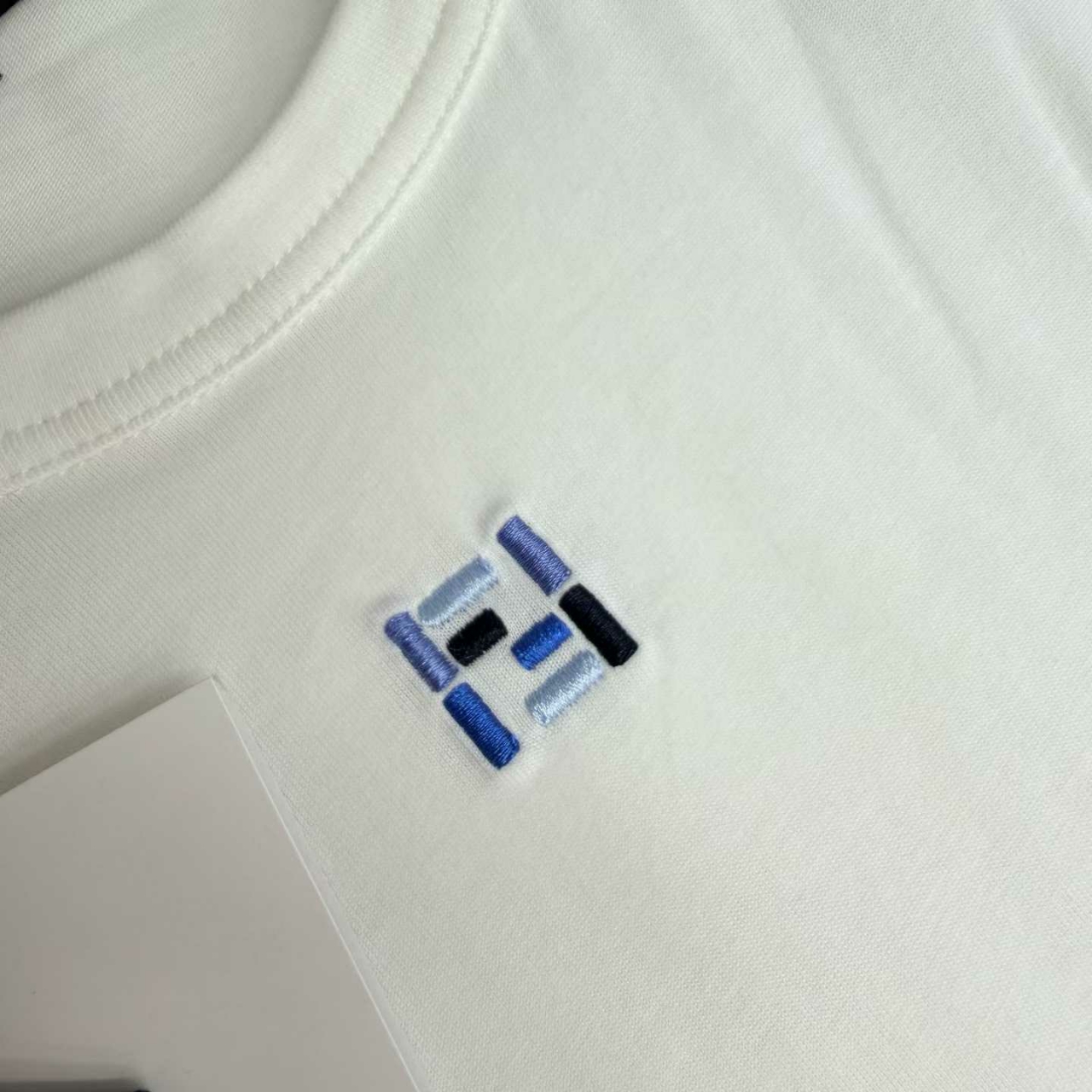 펜디 FF 자수 티셔츠