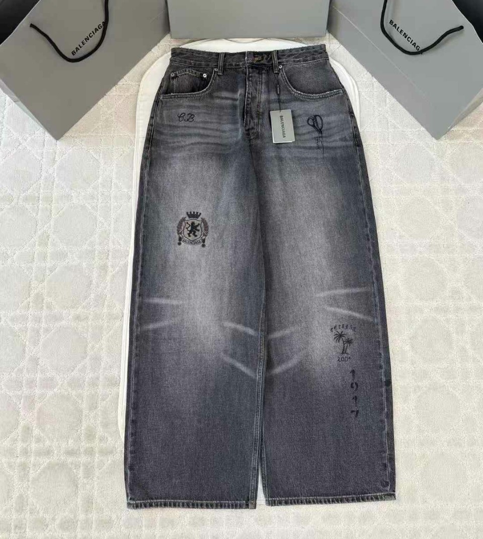 발렌시어거 타투 배기 데님 팬츠
