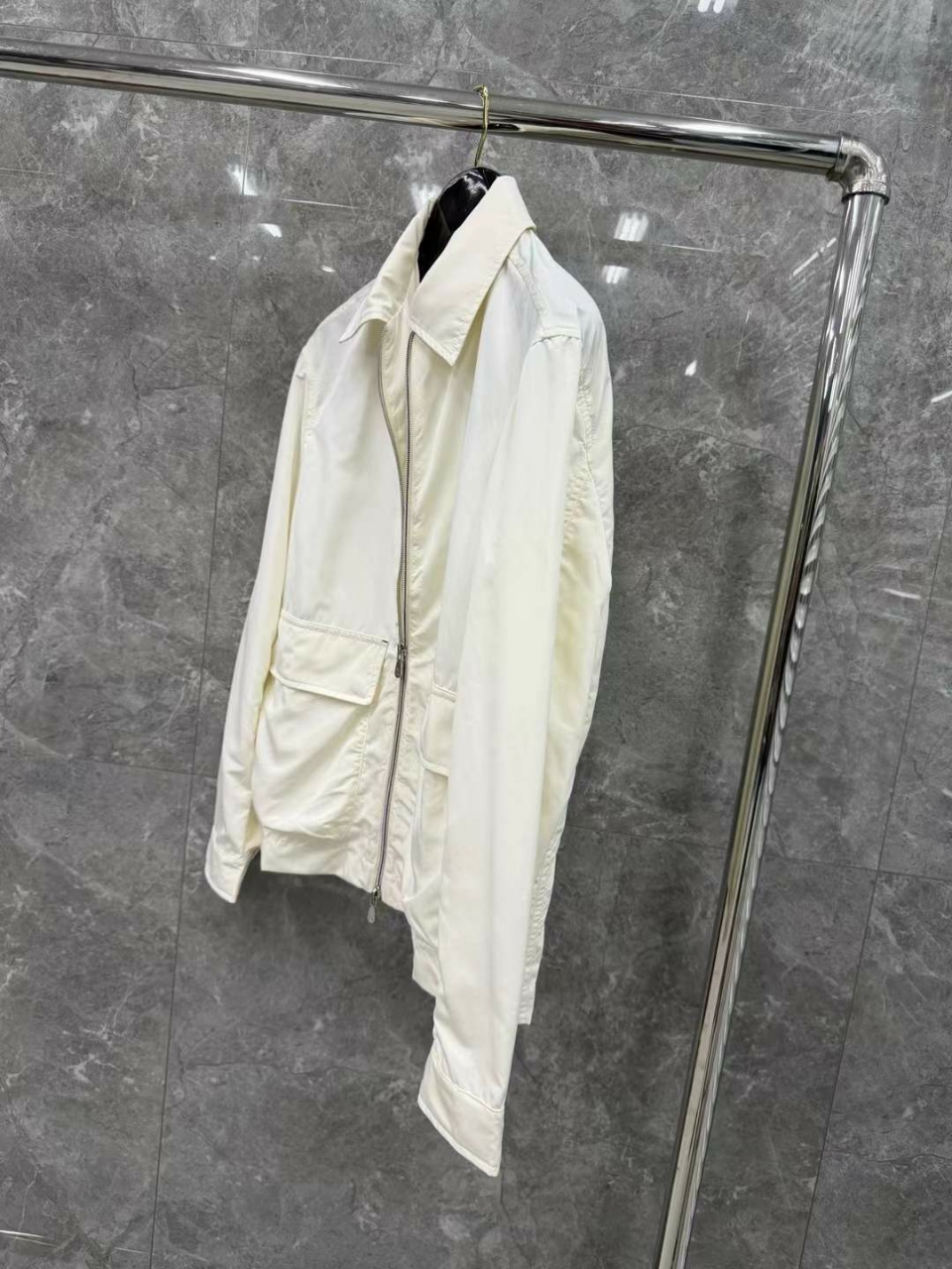 브루넬로쿠치넬리 라이트 자켓