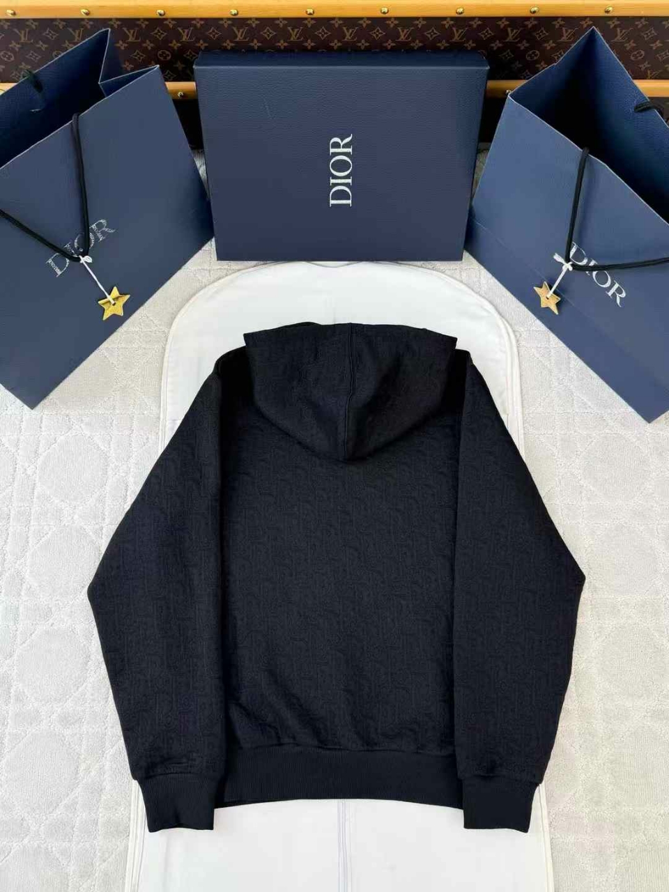 디올 오블리크 후드