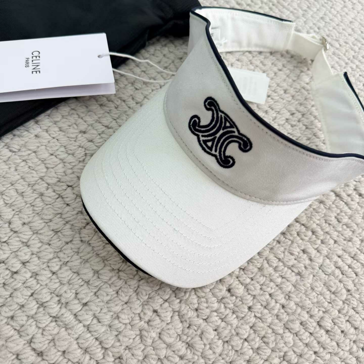 셀린느 트리옹프 썬캡
