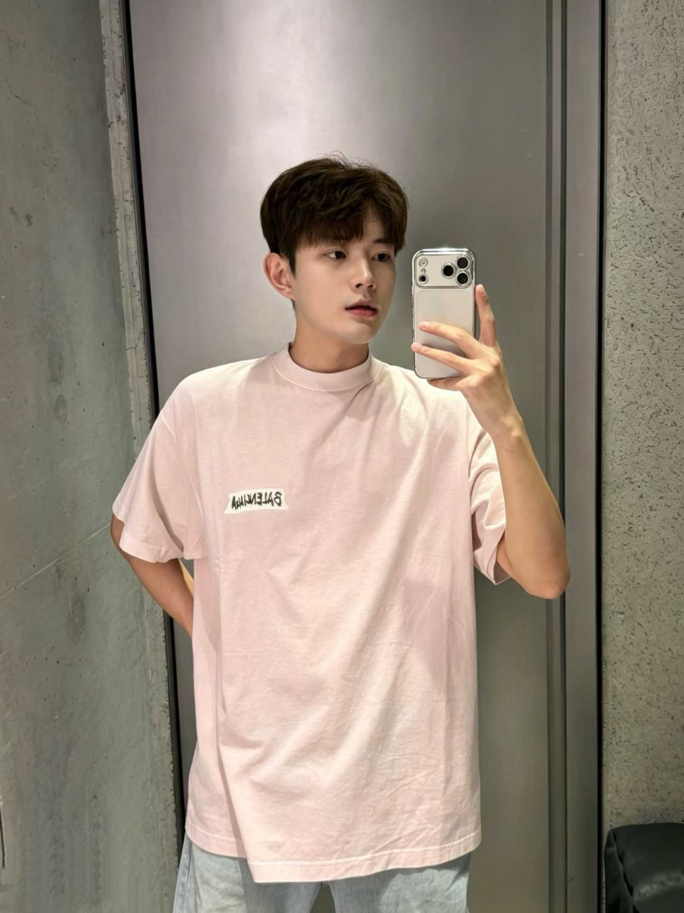 발렌시아가 마스킹 테이프 티셔츠