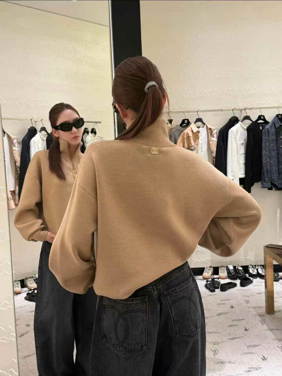 샤넬 하프 집업 터틀넥 스웨터