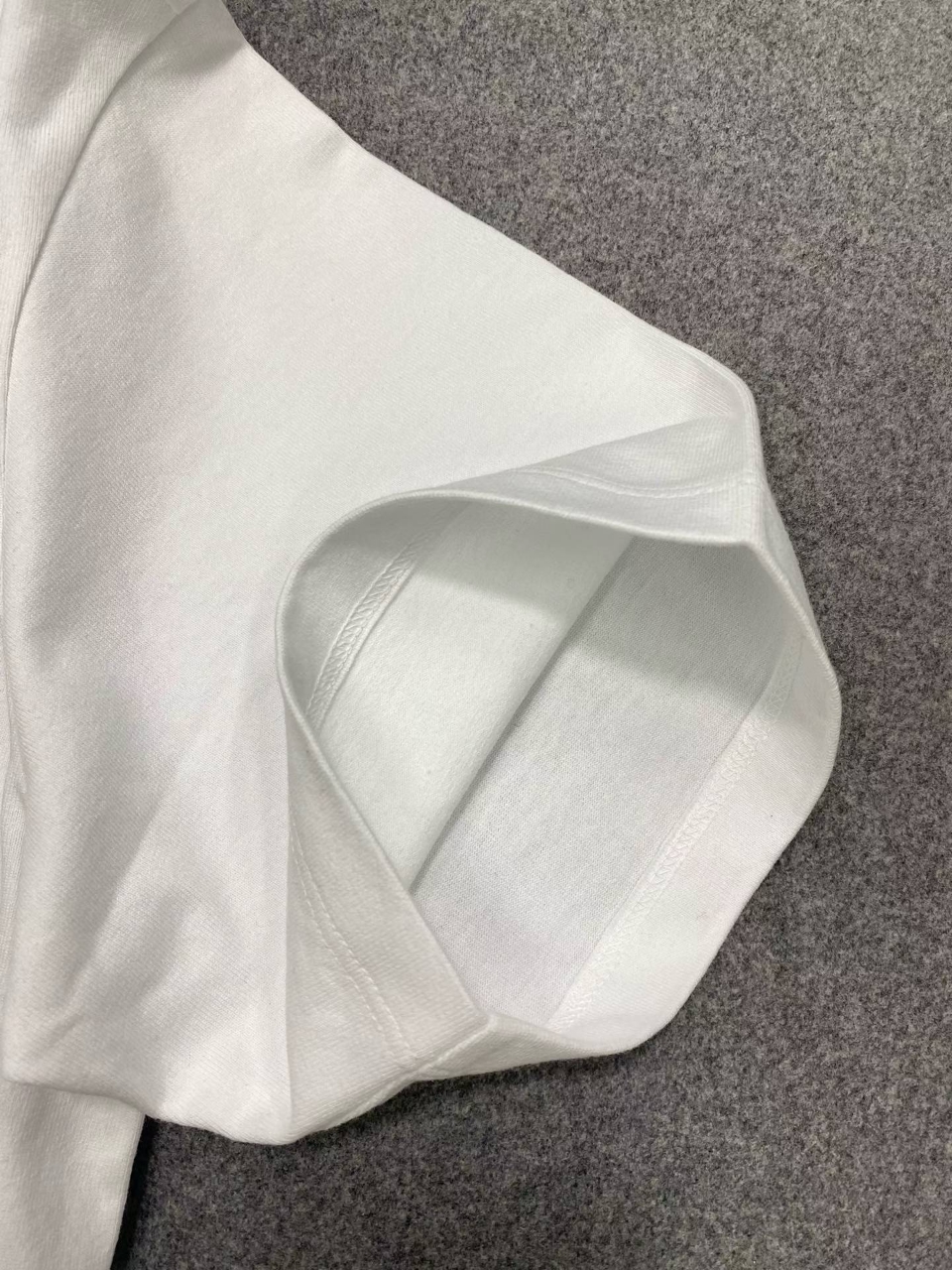 프라다 포켓 코튼 티셔츠