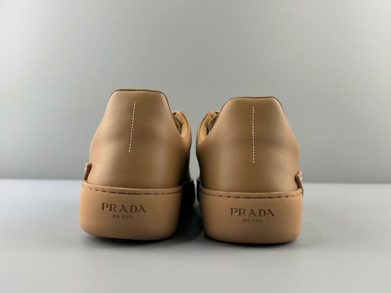 프라다 Court 스니커즈