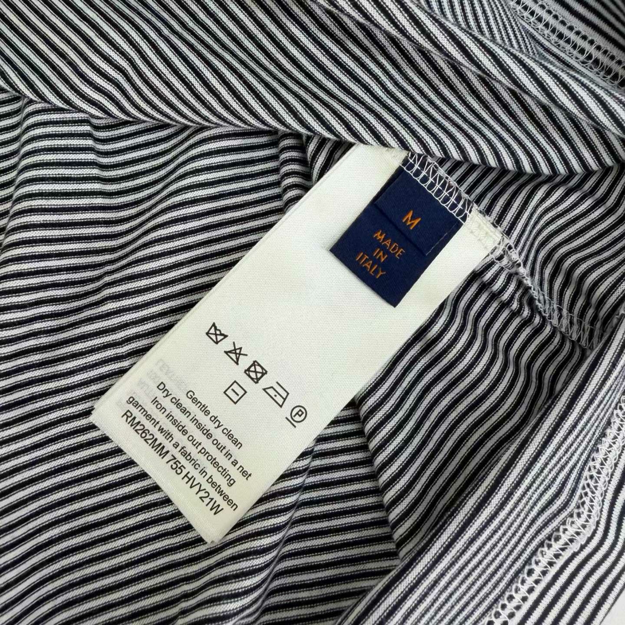 루이비통 핀스트라이프 티셔츠