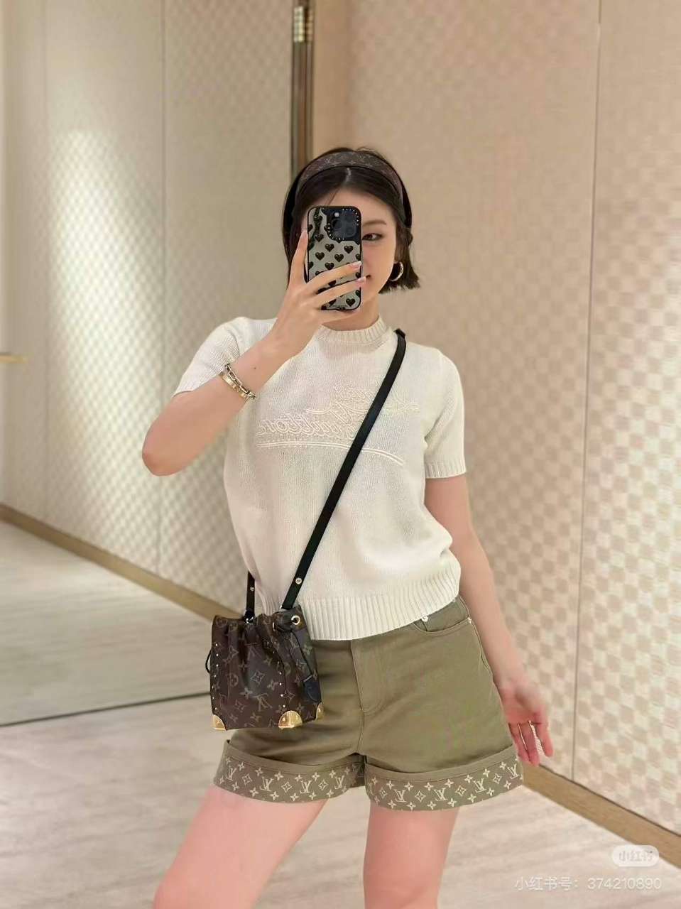 루이비통 인사이드 아웃 모노그램 쇼츠