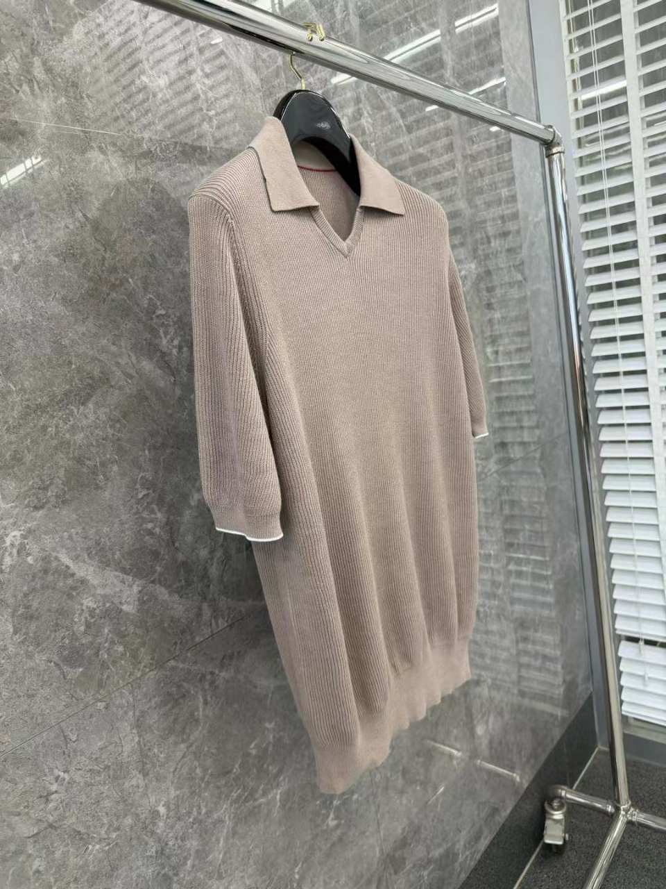 브루넬로쿠치넬리 코튼 브이넥 니트 폴로셔츠