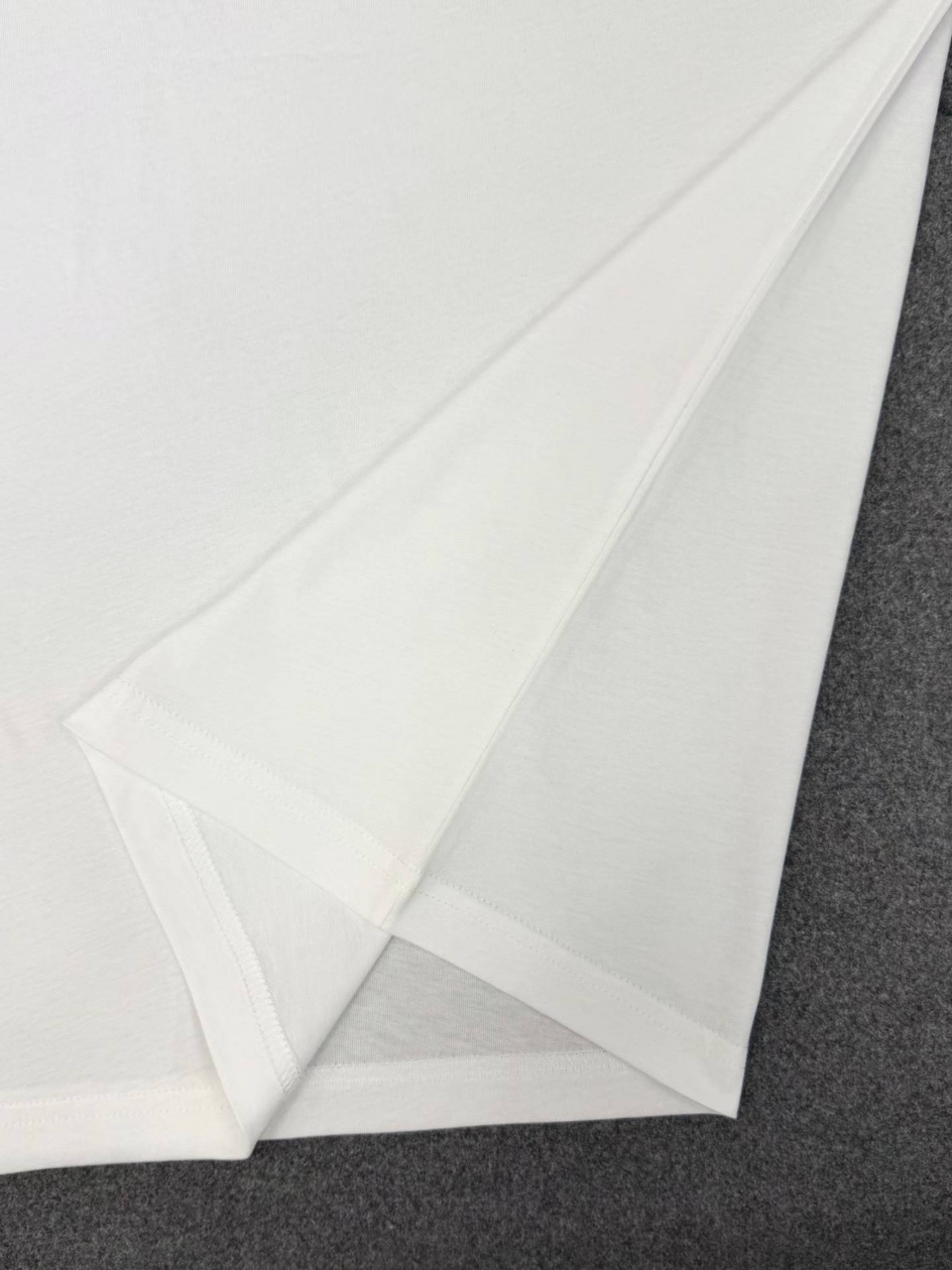 루이비통 코튼 패치 티셔츠