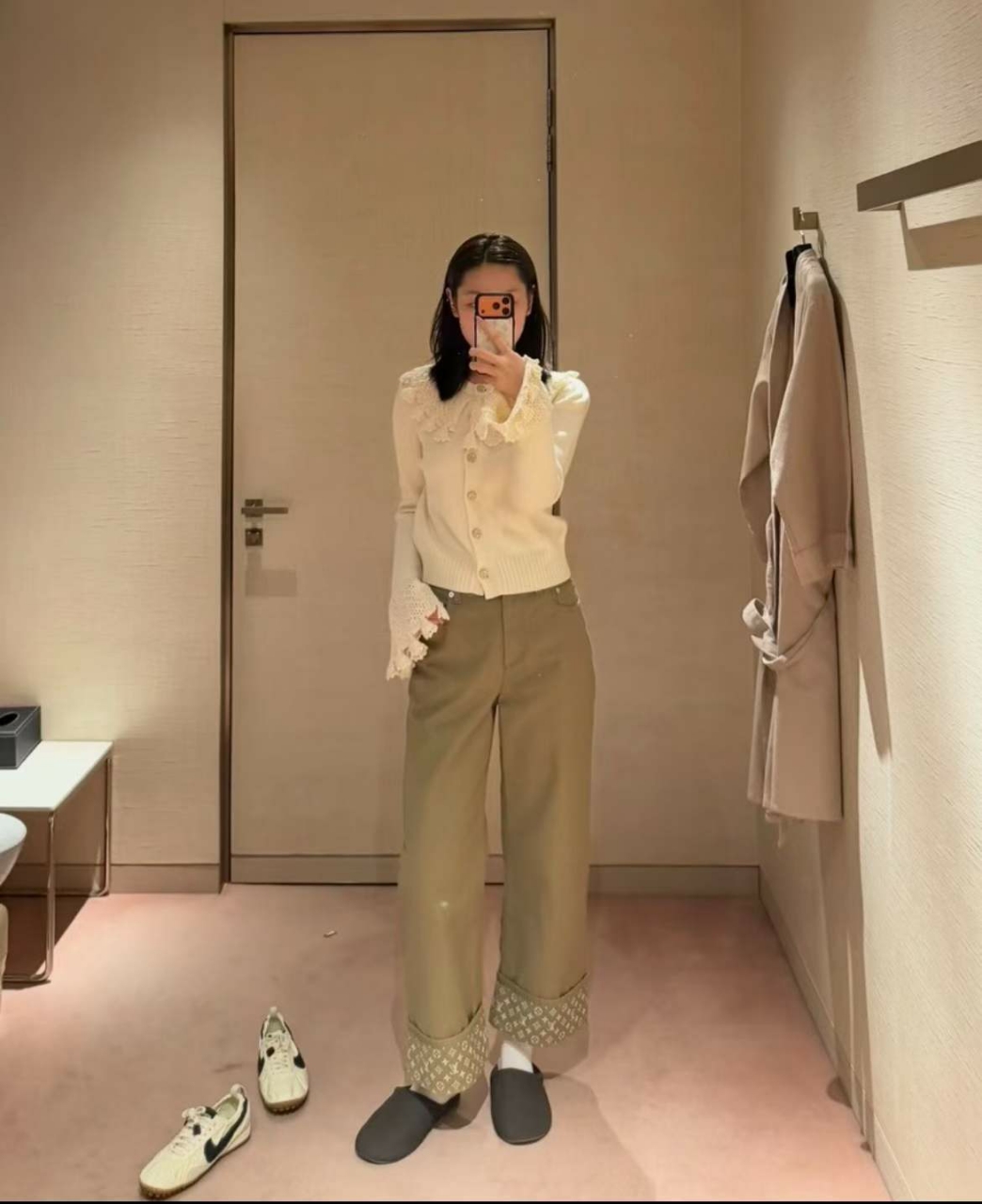 루이비통 인사이드 아웃 모노그램 진