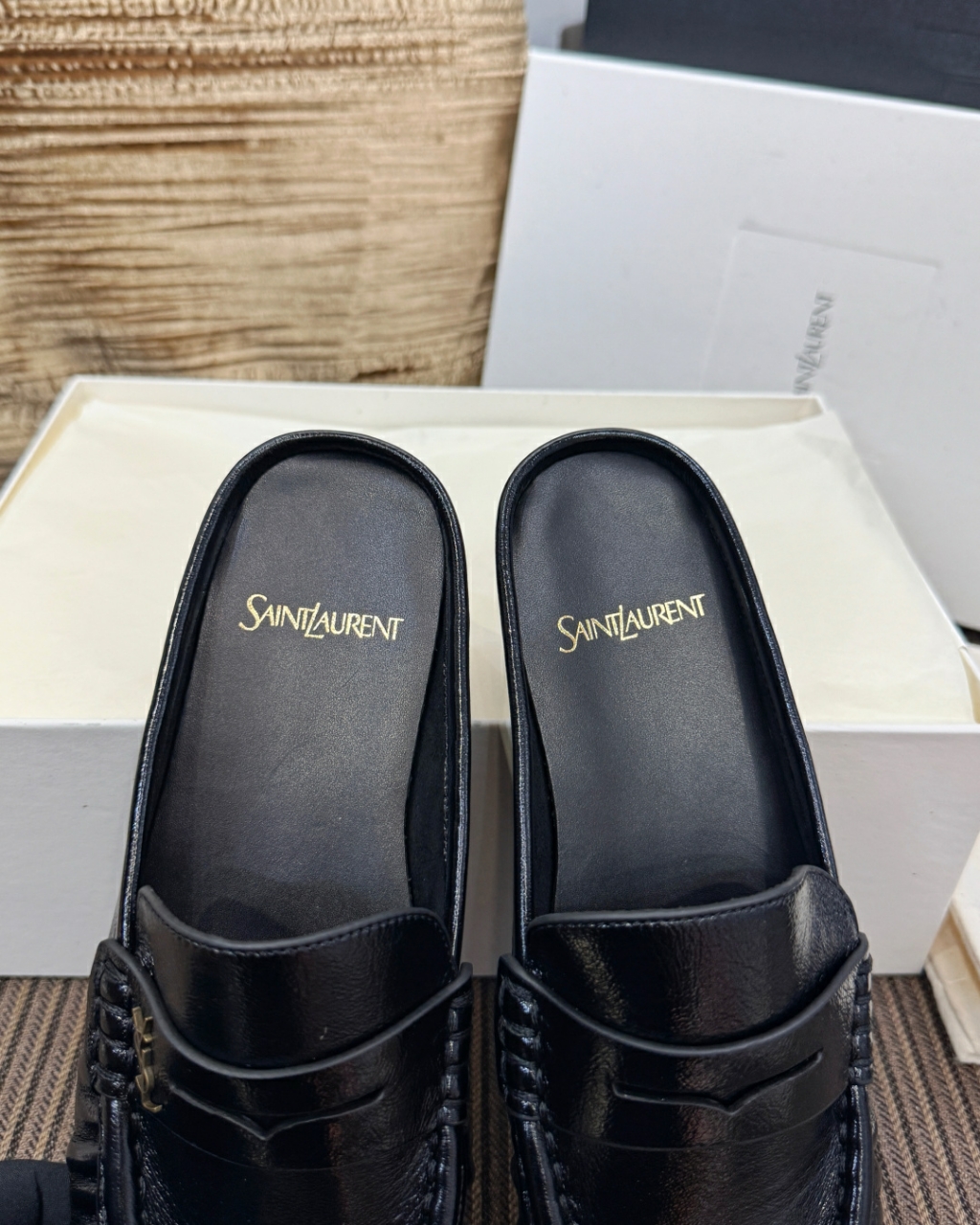 생로랑 LE LOAFER 뮬