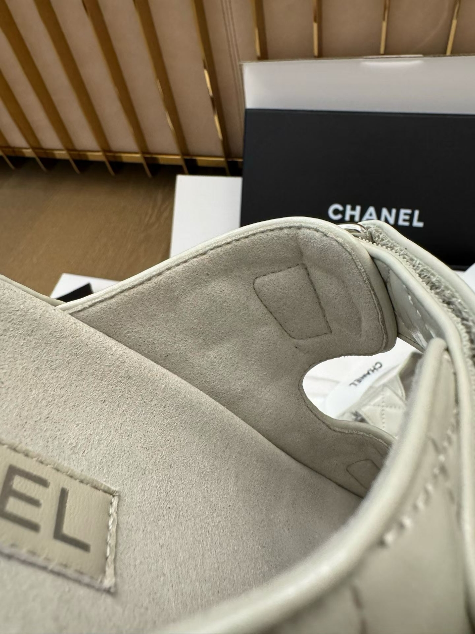 샤넬 CC로고 벨크로 샌들 *일대일 최고급 제품 Size 35 ~ 41 ( 225 ~ 265 )