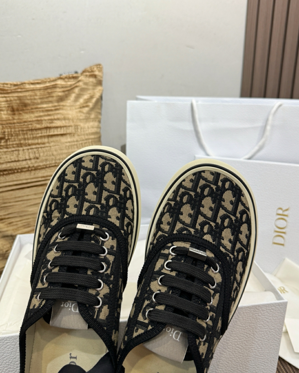 생로랑 LE LOAFER 뮬