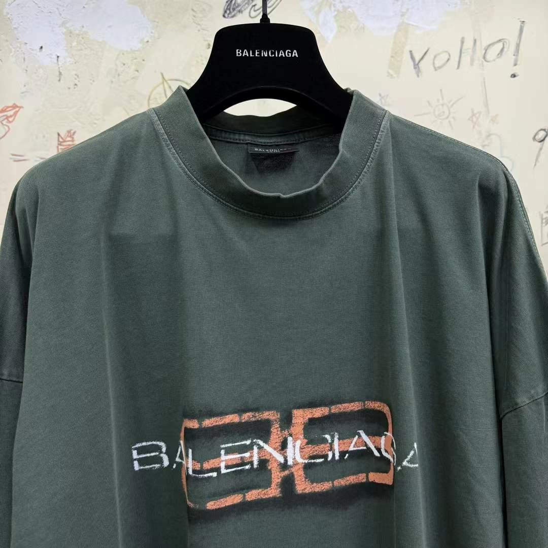 발렌시아가 BB 로고 롱 슬리브 티셔츠