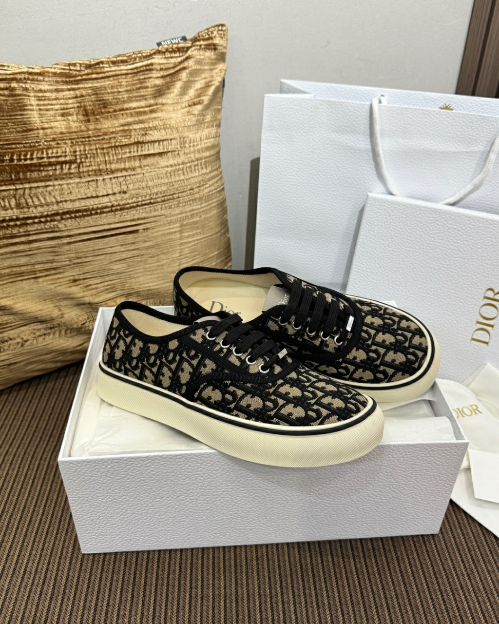 생로랑 LE LOAFER 뮬