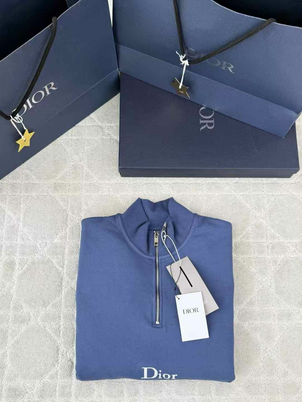 디올 하프 집업 자수 스웨트 셔츠