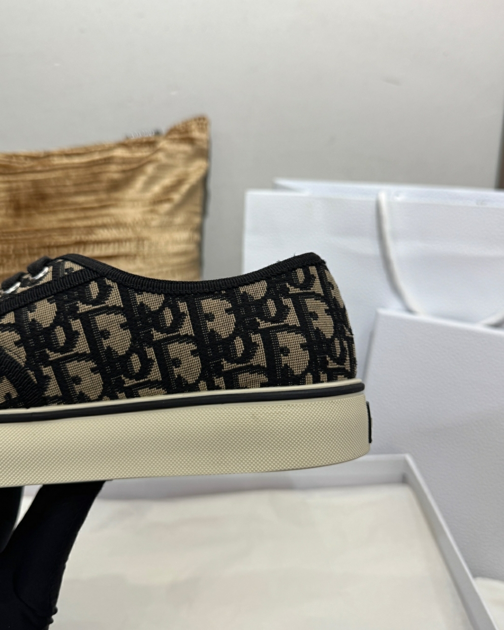생로랑 LE LOAFER 뮬