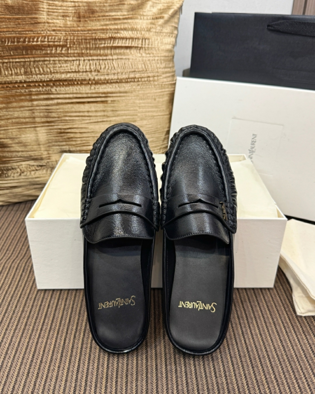 생로랑 LE LOAFER 뮬