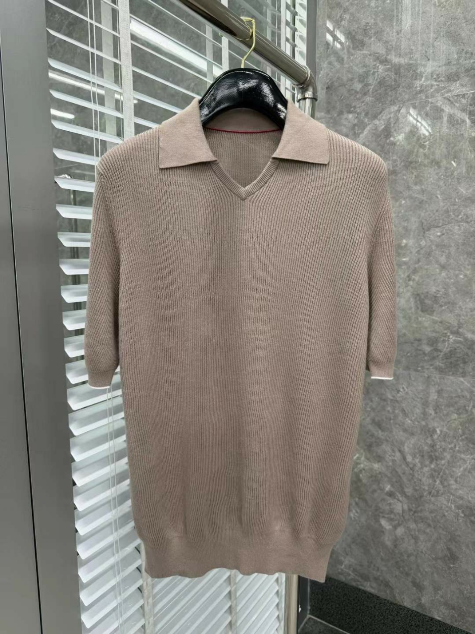 브루넬로쿠치넬리 코튼 브이넥 니트 폴로셔츠