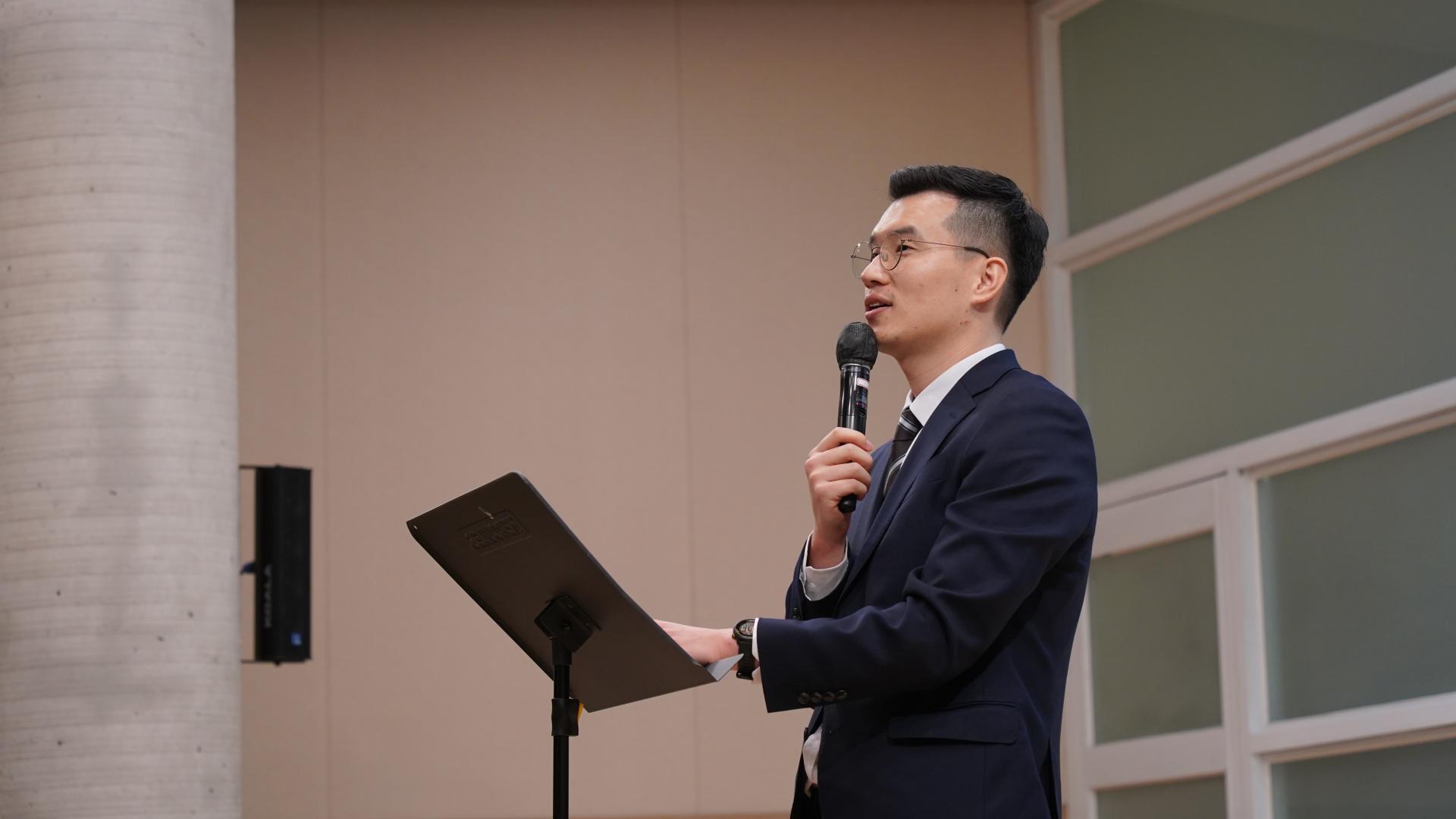 b329e86cfe221.jpg