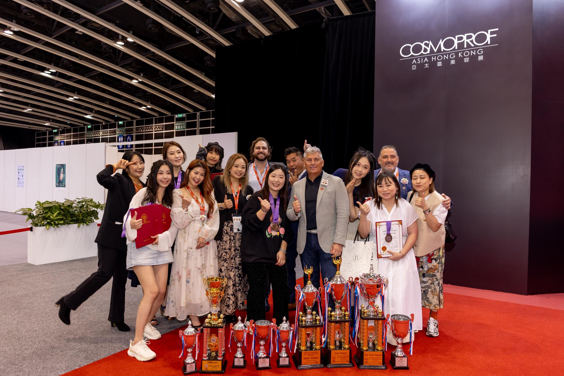 Meet Mr. Danny Haile : 네일홀릭 - NAILHOLIC MAGAZINE