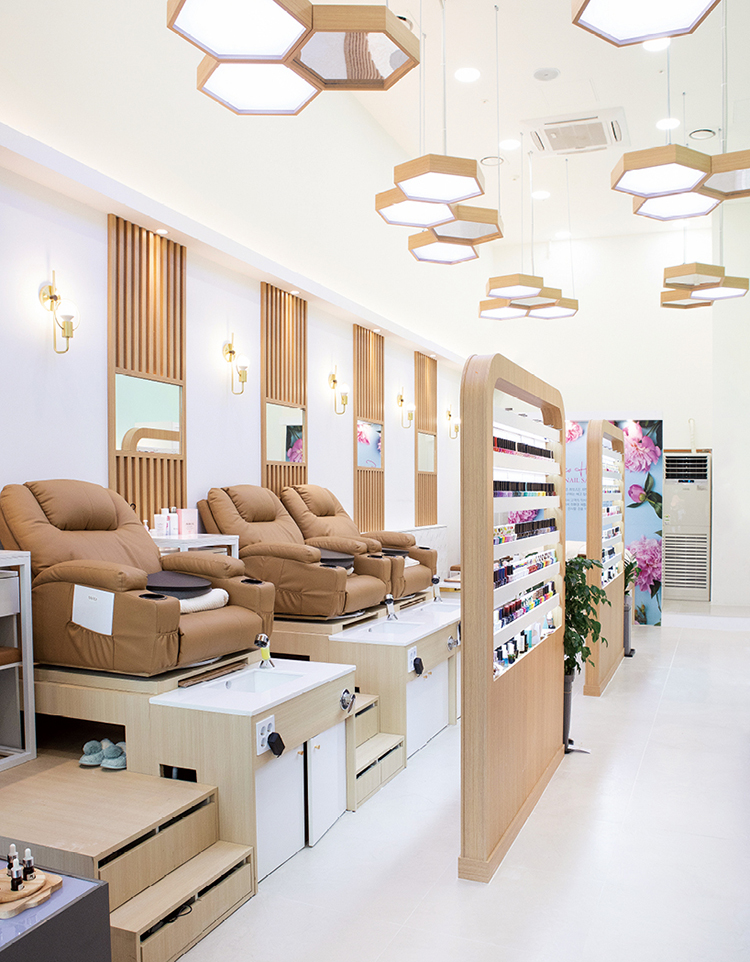 네일에 문화를 곁들인 체계적 힐링 공간, ‘반디인하우스’! : 네일홀릭 - NAILHOLIC MAGAZINE