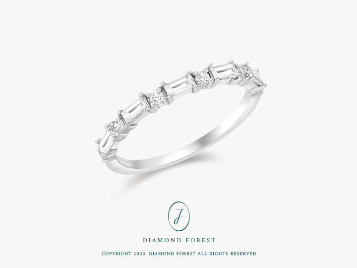 Starlit Baguette Veil 0.37ct | Fancy (진행중)
