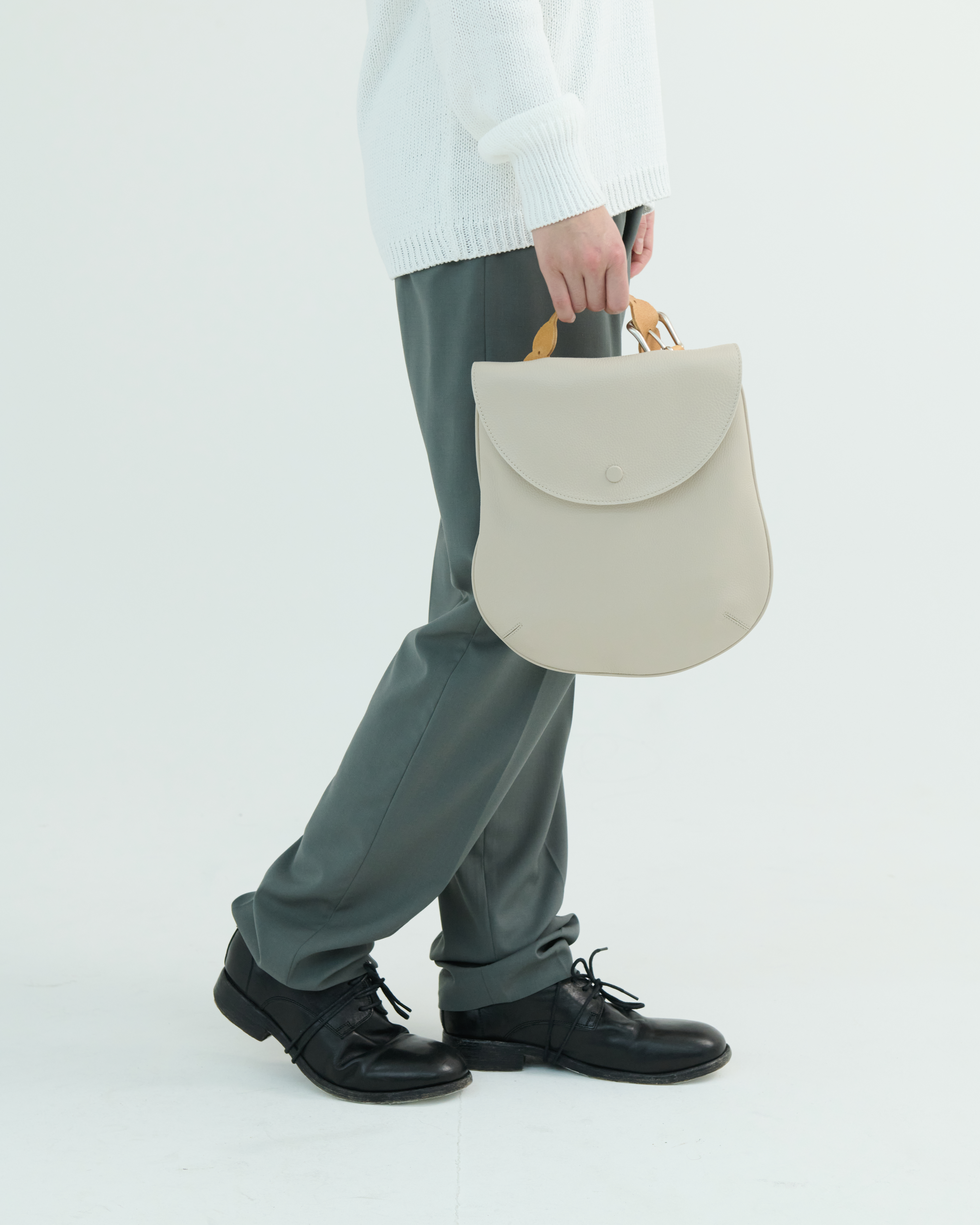 Belted bag 02 (Ivory)