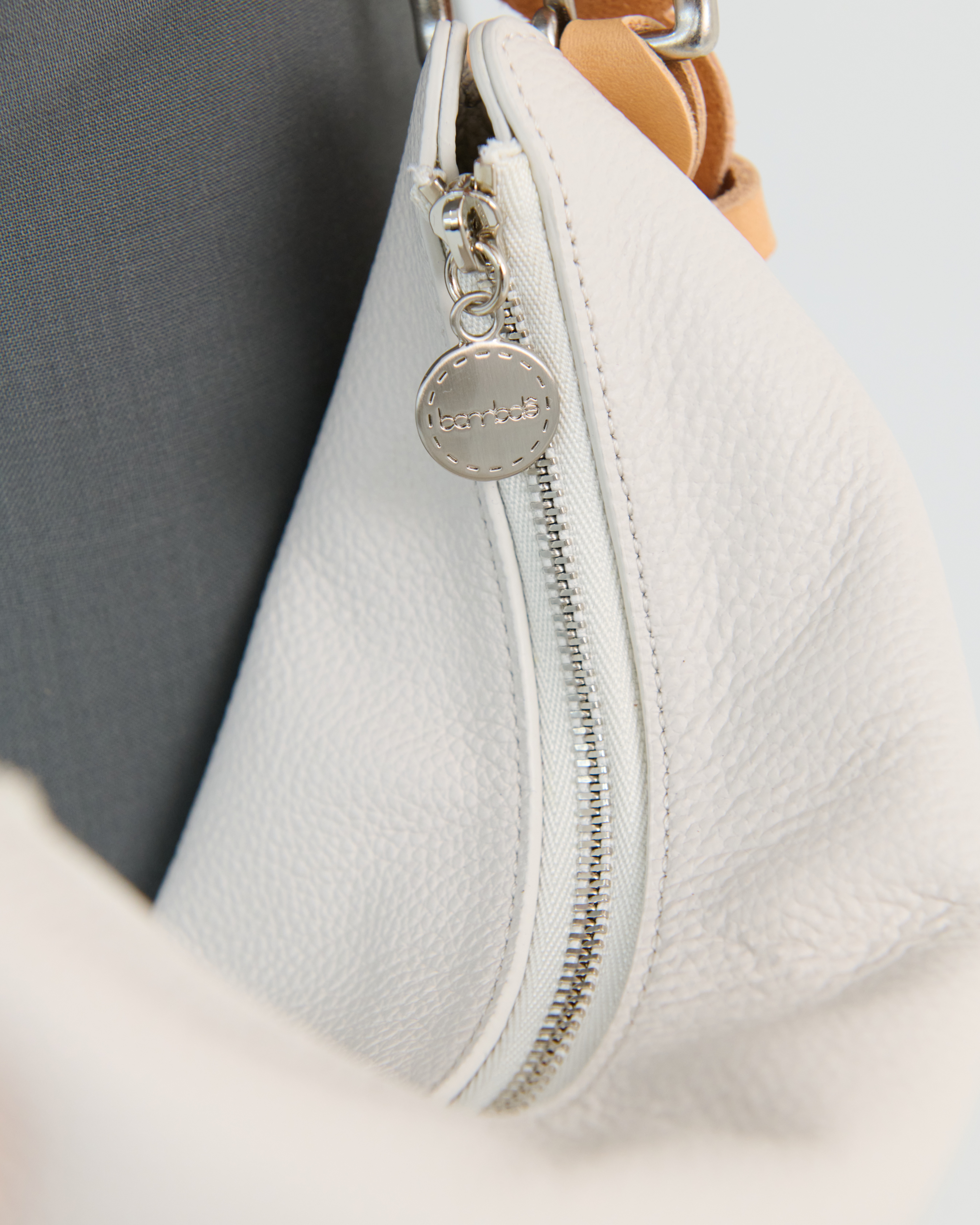Belted bag 03 (white)