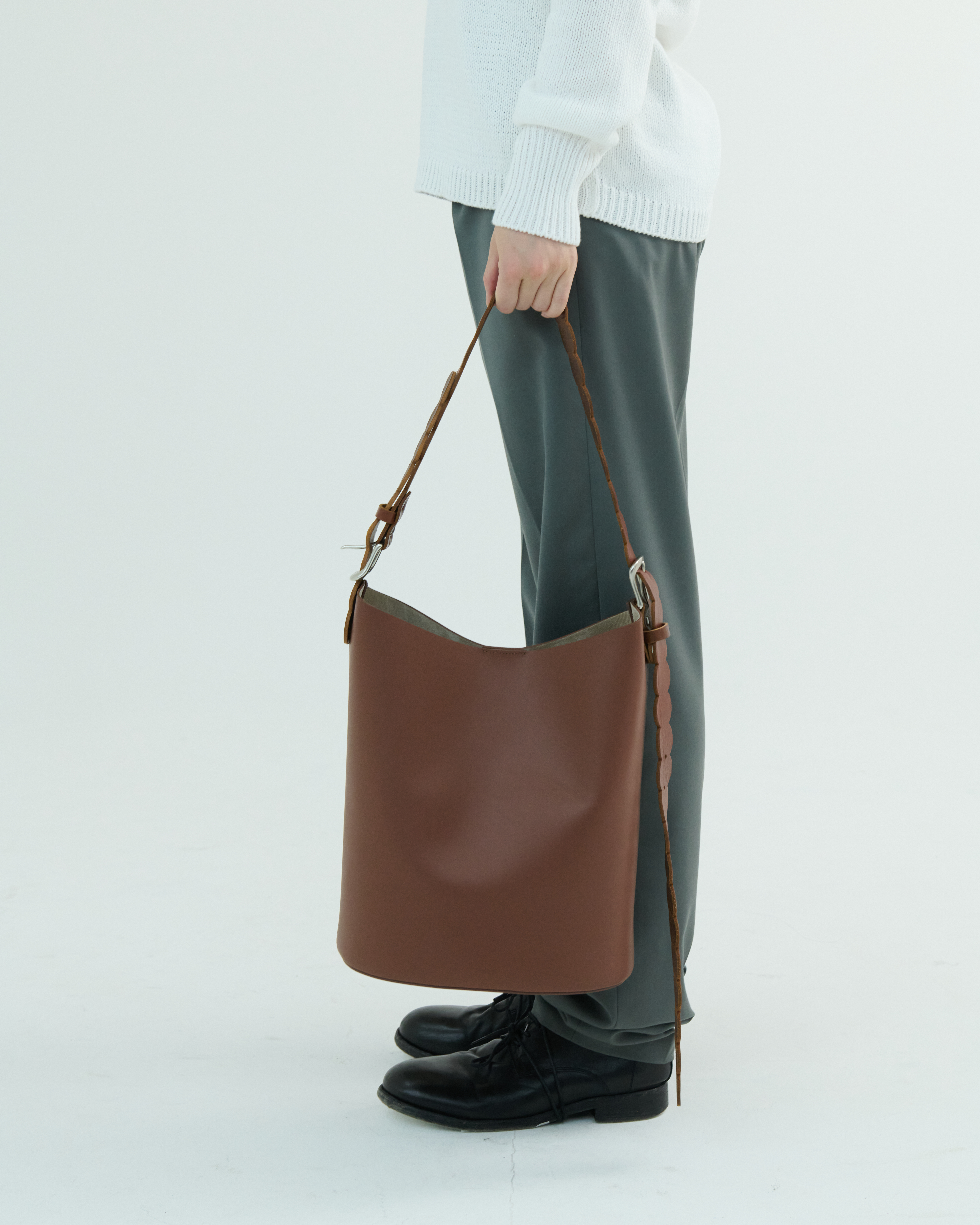 Belted bag 01 (Brown)