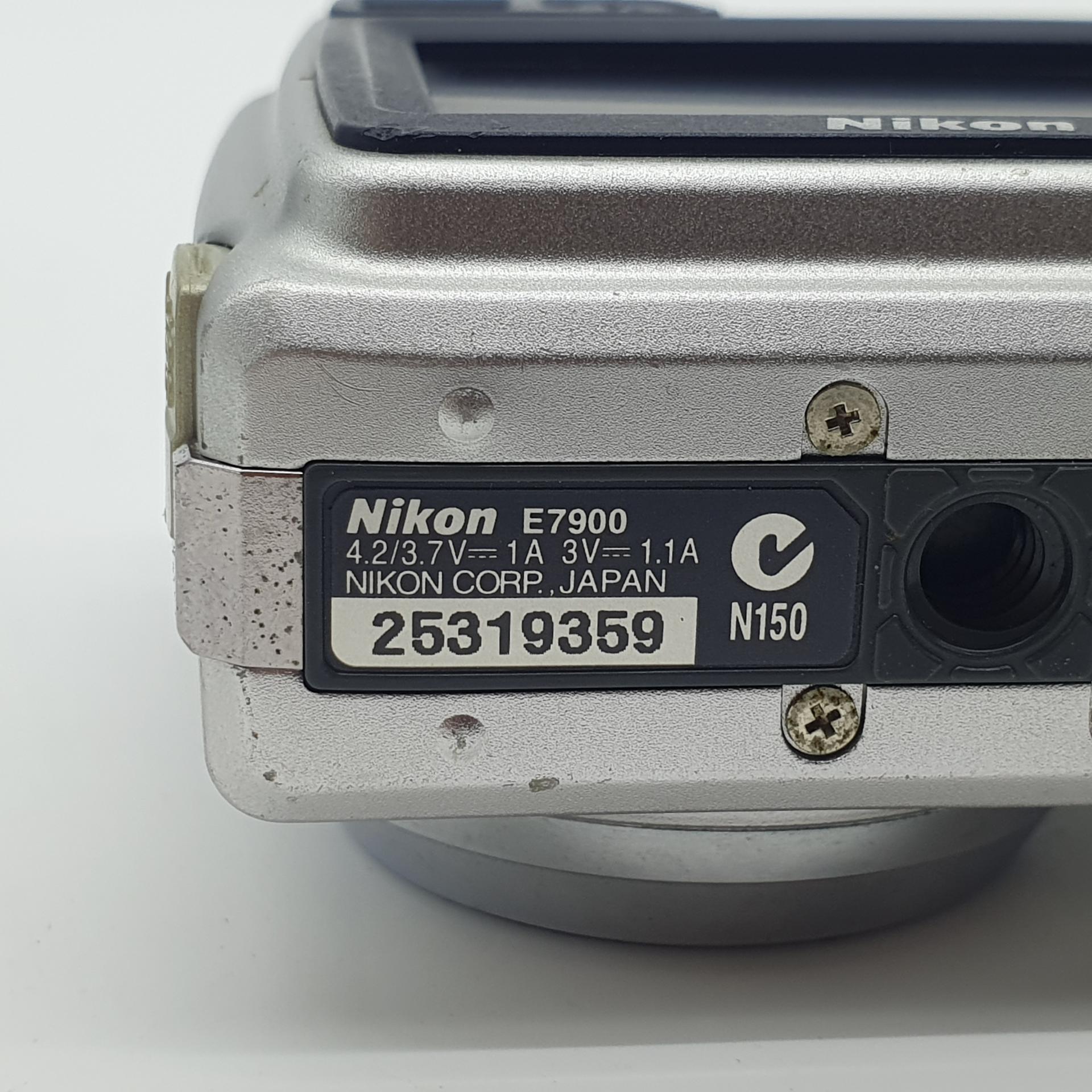 니콘 쿨픽스 7900
